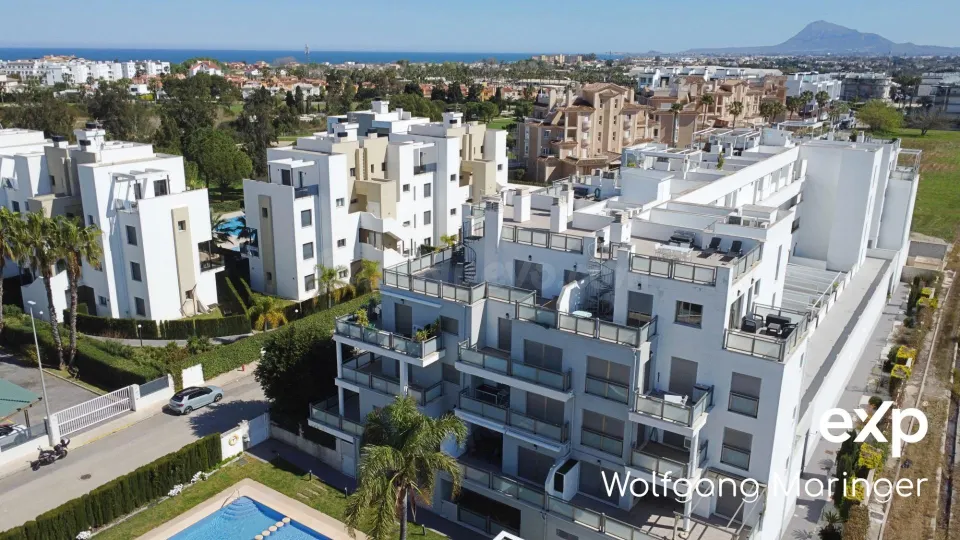 Dúplex exclusivo en Oliva Nova – Playa, golf y naturaleza