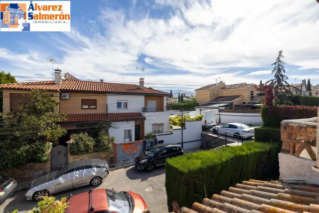Preciosa casa en Ogíjares con piscina y jardín — 23