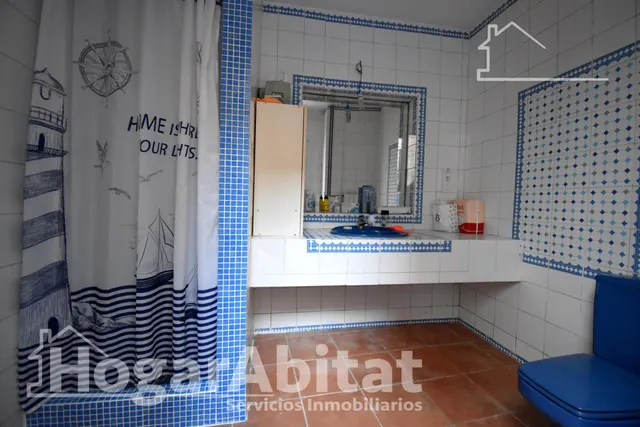REFORMADO Y AMPLIO CON TECHOS ALTOS, PISCINA Y MUCHO ESTILO ¡TE ENCANTARÁ! — 45