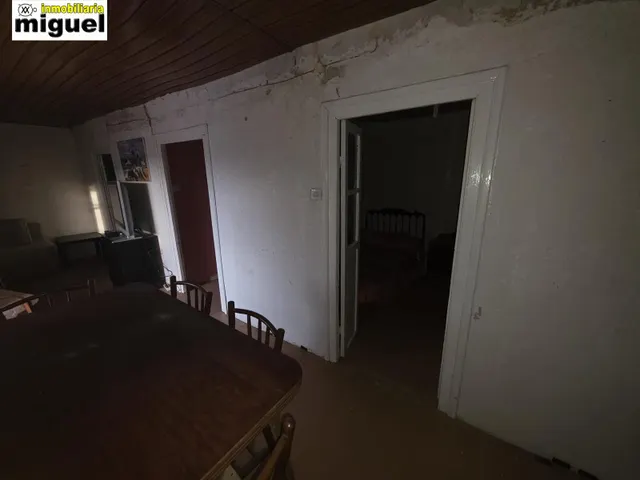 Se vende gran casa de piedra con cuadra anexa en Herrerías — 12