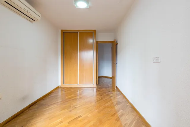 Vivienda de 3 dormitorios con terraza en calle del Pilar, centro de Murcia. — 10