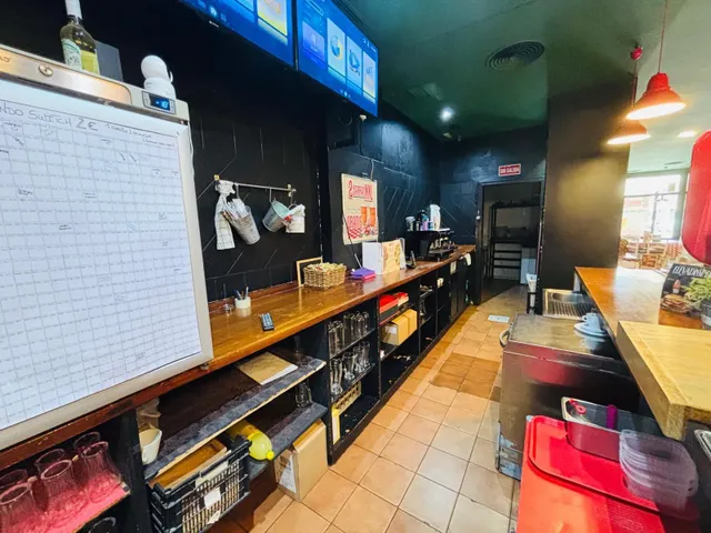 Ex. magnifico local comercial en zoco — 7