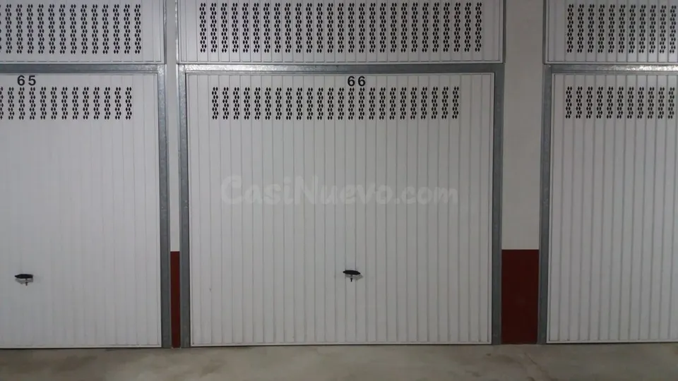ALQUILER!! GARAJES CERRADOS EN EL CENTRO DE NOJA