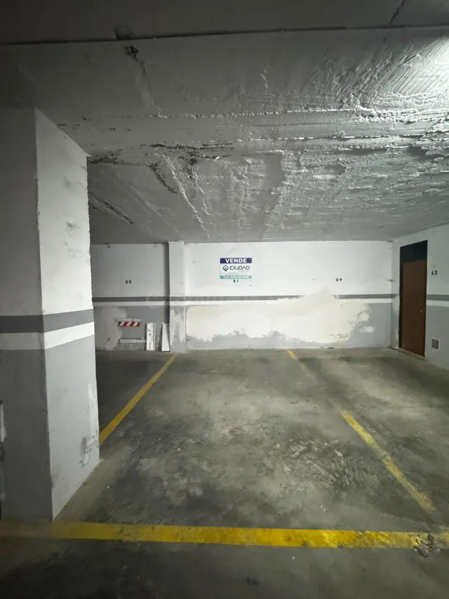 GARAJE CON TRASTERO