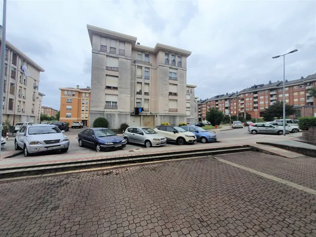 2 habitaciones y garaje cerrado, para entrar a vivir — 37