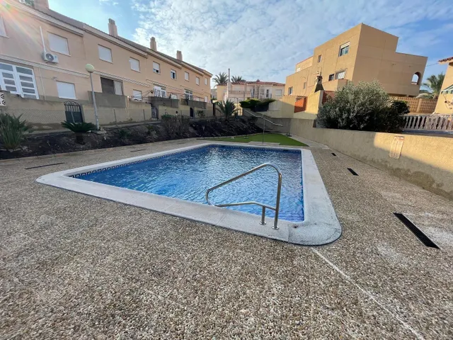 Vive la costa en Calabardina: adosado con piscina, terraza y garaje — 20