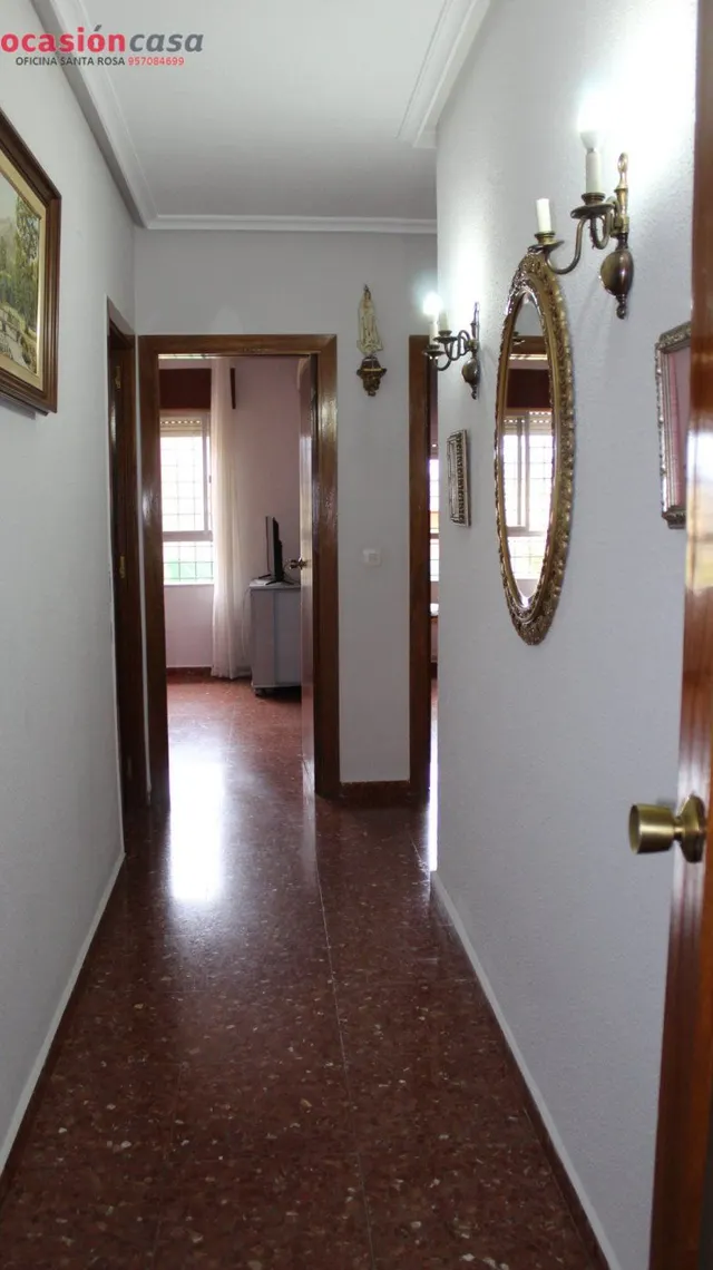 CHALET EN LA COLINA — 18