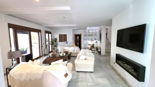 Chalet 6 habitaciones 467m² en venta - Costa Del Sol — 10