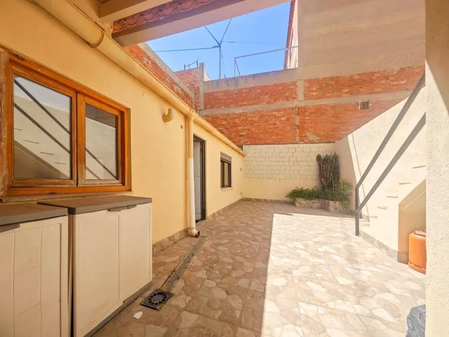 EXCELENTE OPORTUNIDAD: CASA DE 86 m2 EN PARCELA DE 120 m2 EN - foto 4