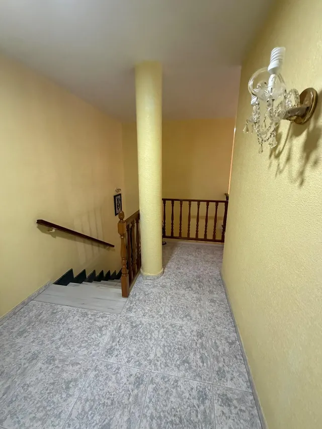 CASA INDEPENDIENTE EN EL ESTRECHO DE SAN GINÉS – 290 m2 – 5 DORMITORIOS – 4 BAÑOS — 10