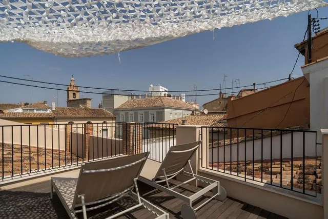 Luminoso oasis urbano en el corazón de Valenci — 16