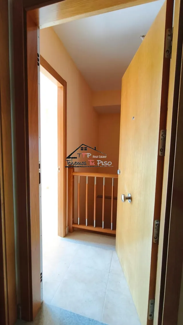 ÁTICO-DÚPLEX A ESTRENAR. 4 DORMITORIOS. 3 BAÑOS. TERRAZA DE 35M. COCHERA INCLUIDA — 39