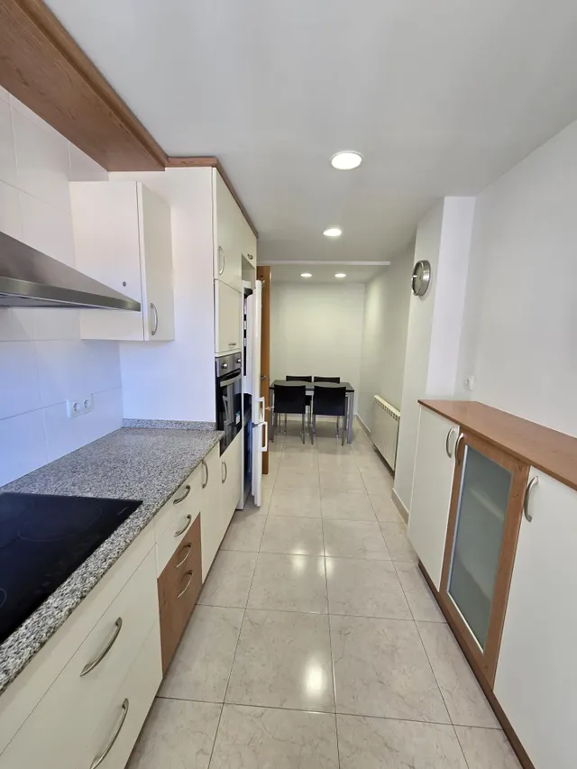 Piso impecable amueblado 4 hab — 15