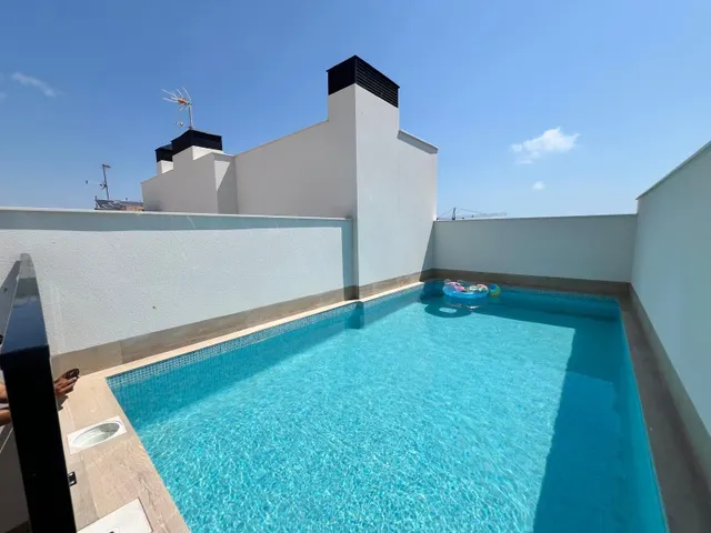 Para estrenar en el centro de Torrevieja, a estrenar! 🏡✨ — 17