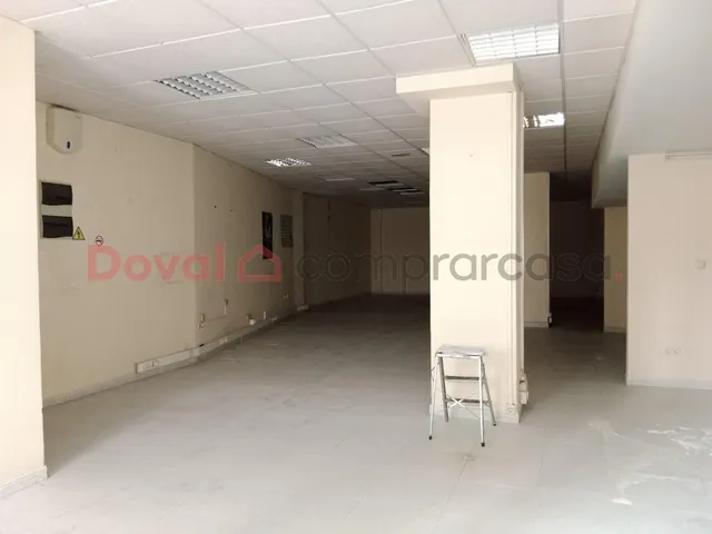 LOCAL EN TORRENTE BALLESTER — 9