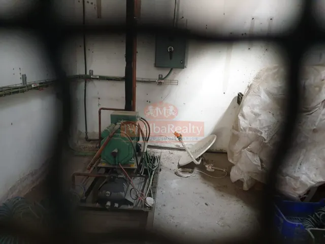 Se vende terreno en la carretera de Ayora con dos naves — 19