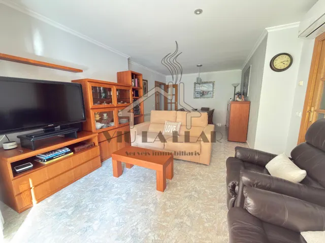 EN EXCUSIVA: Piso impecable de 4 habitaciones con suite, balcón y parking en Via Europa — 14