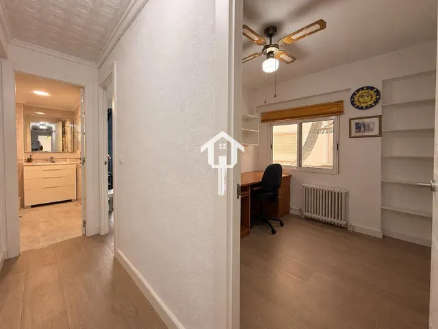 Piso en venta en Alicante. zona de carolinas altas. 90m2, 3 habitaciones, 1 baño, segunda planta con ascensor. — 20