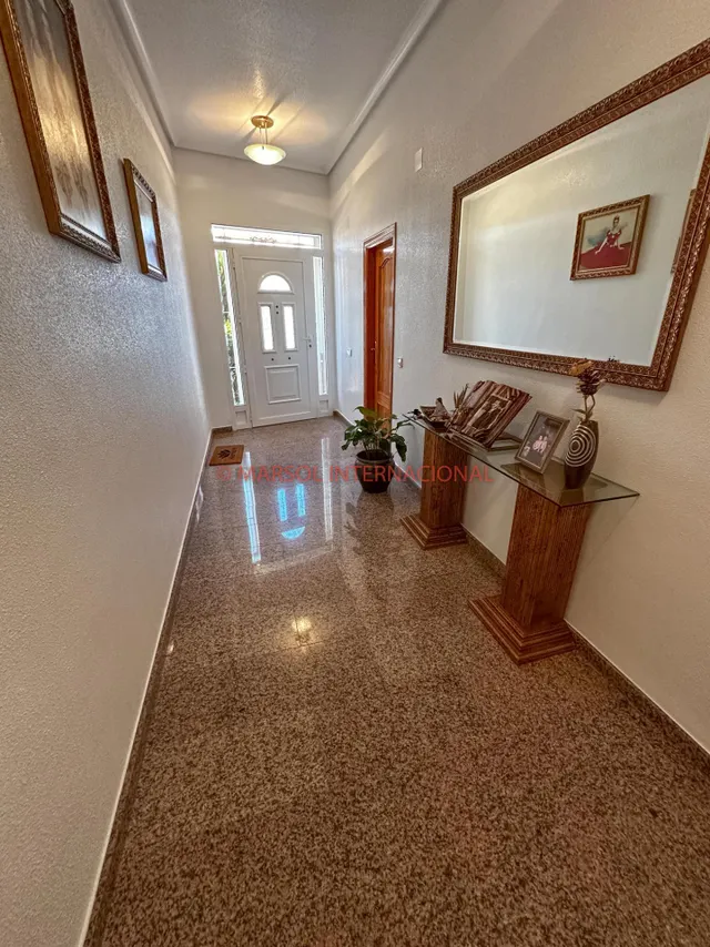 BONITO CHALET EN CORRENTIAS, ORIHUELA — 18