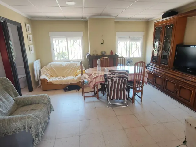 SE VENDE CASA DE CAMPO EN BUEN ESTADO EN ASPE - foto 4
