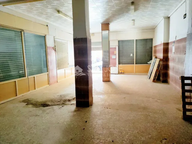 SE VENDE LOCAL QUE HACE ESQUINA EN BUENA ZONA DE ASPE — 3