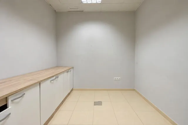 UN ESPACIO PREPARADO PARA TU PRÓXIMO NEGOCIO — 24