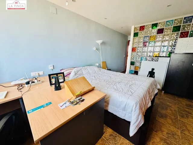 2 dormitorios con piscina y parking a 150m de la playa — 19