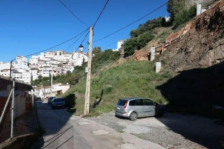 Terreno urbano en Almogía