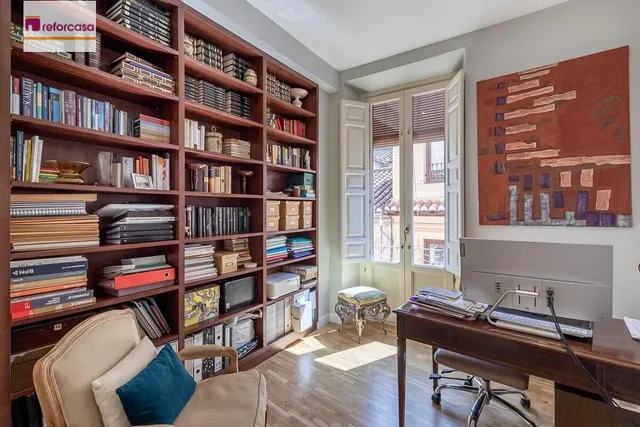Exclusivo Piso Dúplex en el Corazón de Granada — 13