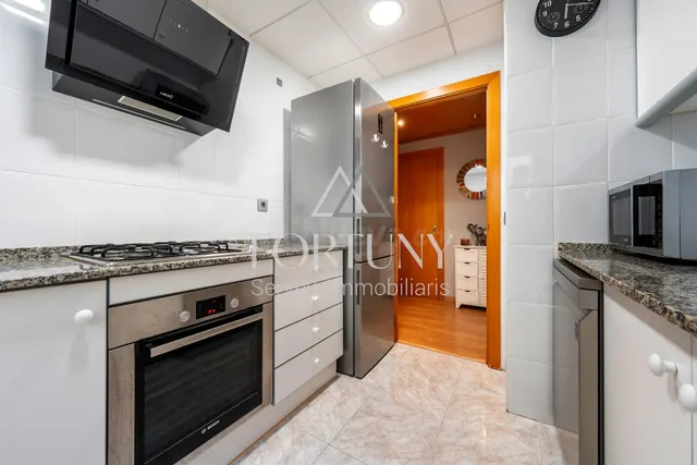 Piso en venta en calle Escultor Rocamora, Reus. - foto 4