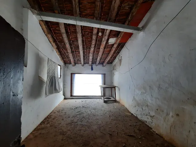 EXCELENTES POSIBILIDADES EN ZCNA CENTRO DE AYORA — 20