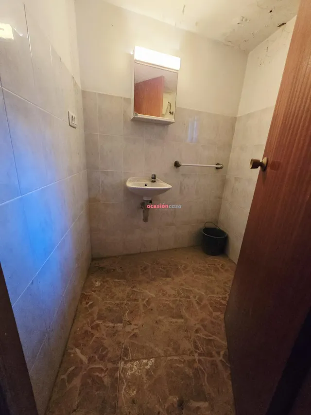 CASA JUNTO AL AYUNTAMIENTO EN VILLANUEVA DEL DUQUE — 12