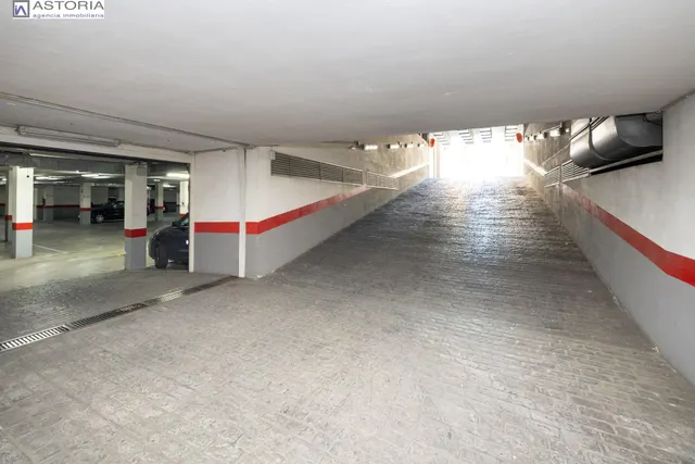 Apartamento tipo loft con garaje incluido y piscina en zona Parque Lagos — 30