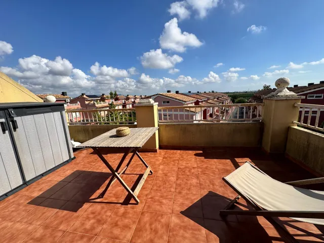 Exclusivo chalet adosado con parcela privada, terraza y piscina en masías – Moncada — 26