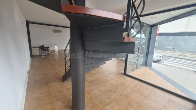 SANT CELONI ( C-35) : LOCAL IMPECABLE EN PRIMERA LINIA DE CA - foto 4