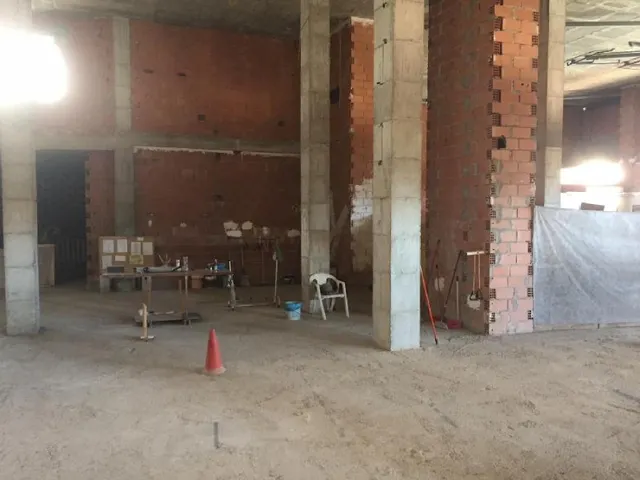 Local comercial en esquina frente al Ayuntamiento de El Campello — 9