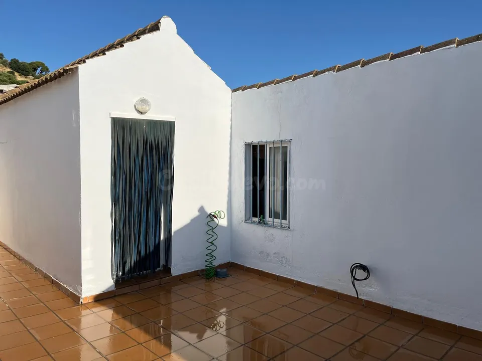 Adosado con vistas al Castillo y piscina comunitaria