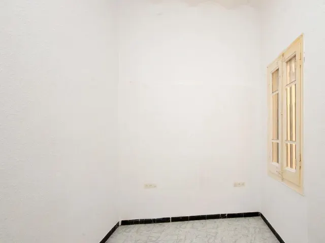Amplia Planta Baja en c/Monistrol (Vila de Gràcia) Barcelona — 9