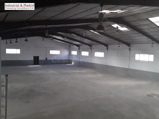 NAVE GRANDE EN VENTA Y ALQUILER EN MEJORADA DEL CAMPO - foto 2