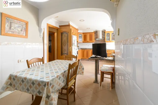 Piso de 3 habitaciones y vestidor con ascensor en el centro de Quart de Poblet — 13