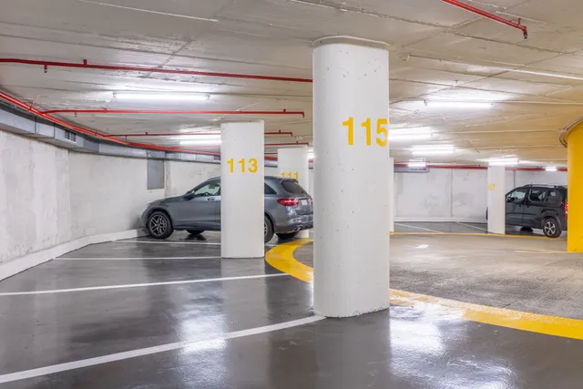 Parking 12m² en alquiler - Barcelona — 28
