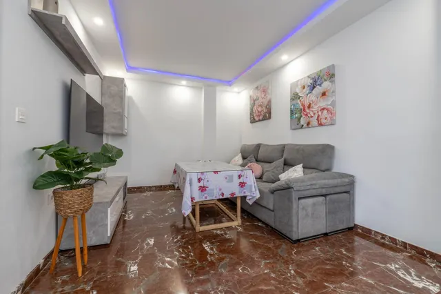Encantadora Casa Reformada en Ogijares con Vistas y Espacios para Disfrutar — 8