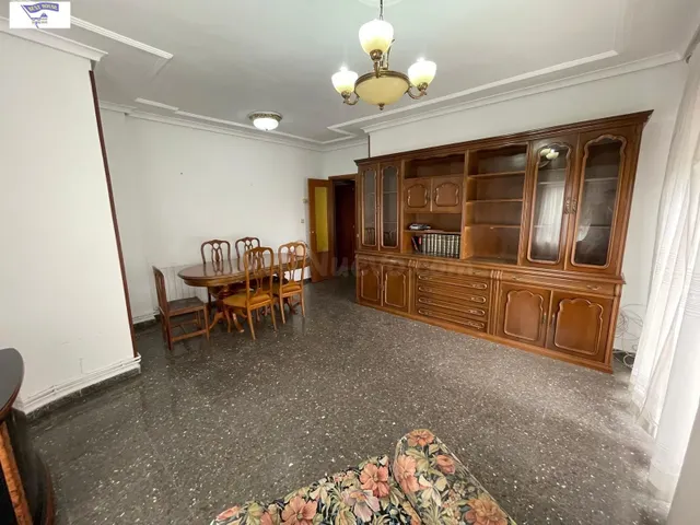 PISO SIN MUEBLES CON GARAJE Y TRASTERO - foto 2