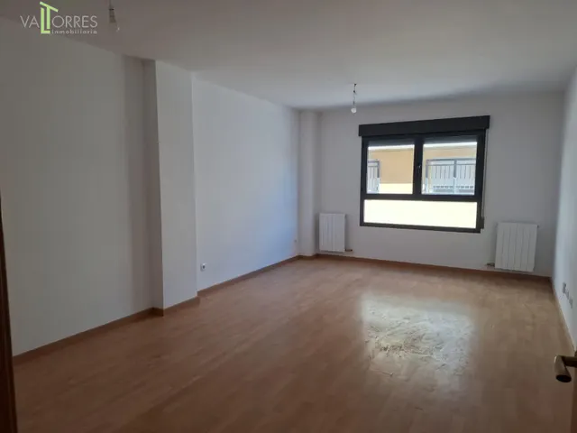 Vivienda con tres dormitorios y dos baños. En el barrio pedáneo de San Blas con plaza de garaje y trastero — 10