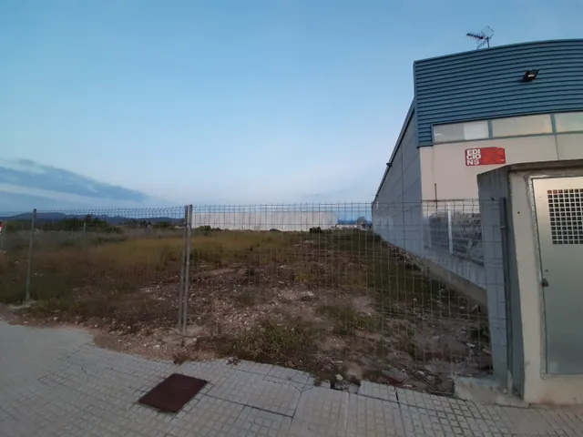 Parcela Industrial en Pobla Llarga - foto 2