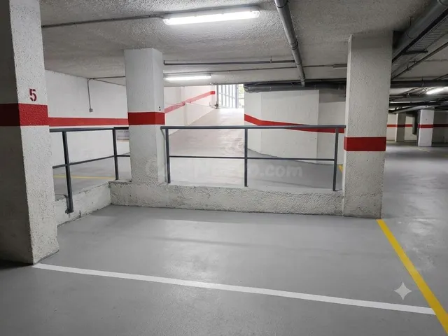 ¡¡ PLAZA DE GARAJE EN PLENO VIAL NORTE !!