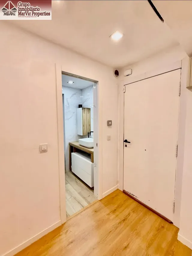 Acogedor Apartamento Reformado en Benidorm con Piscina y Vistas al Sureste — 27