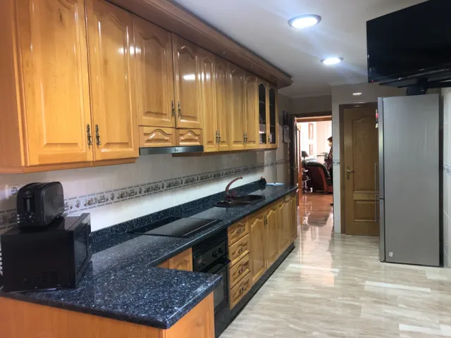 Excelente PISO junto Teatro Cervantes-Abaran. — 7