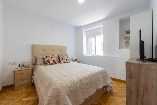 CASA ADOSADA DE PUEBLO REFORMADA EN PLEAHUSTAN 4 habitaciones, BAÑO Y CHIMENEA. — 19