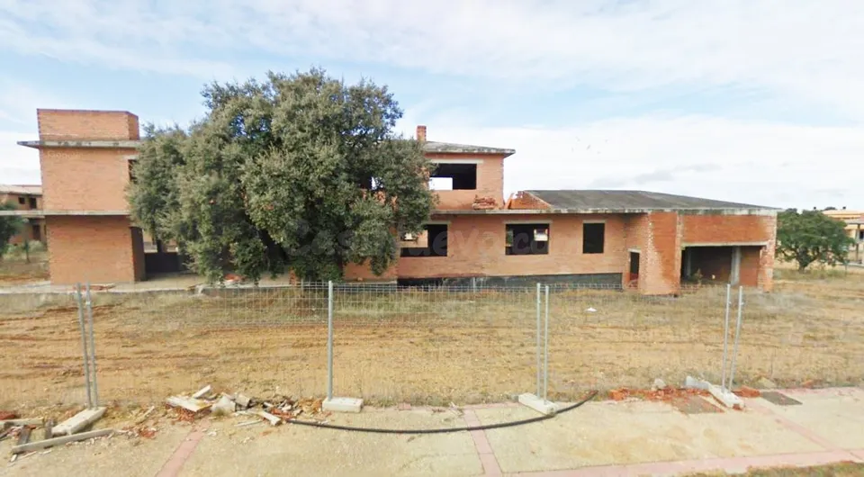 Urbis te ofrece una parcela en venta en Urbanización Oasis Golf, Carrascal de Barregas, Salamanca.